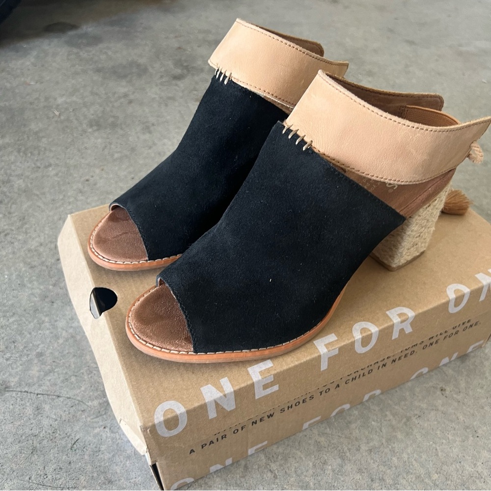 TOMS Seville Black Suede Sandals s7